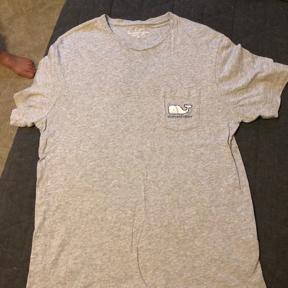 Vineyard Vines Baseball pocket tee.